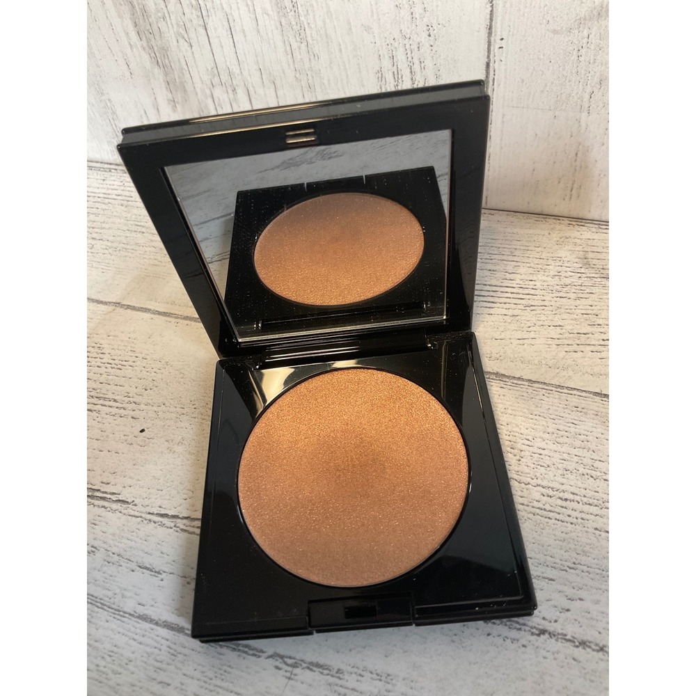 Pat McGrath Labs bronze Mirage Skin Fetish Divine Glow Highlighter